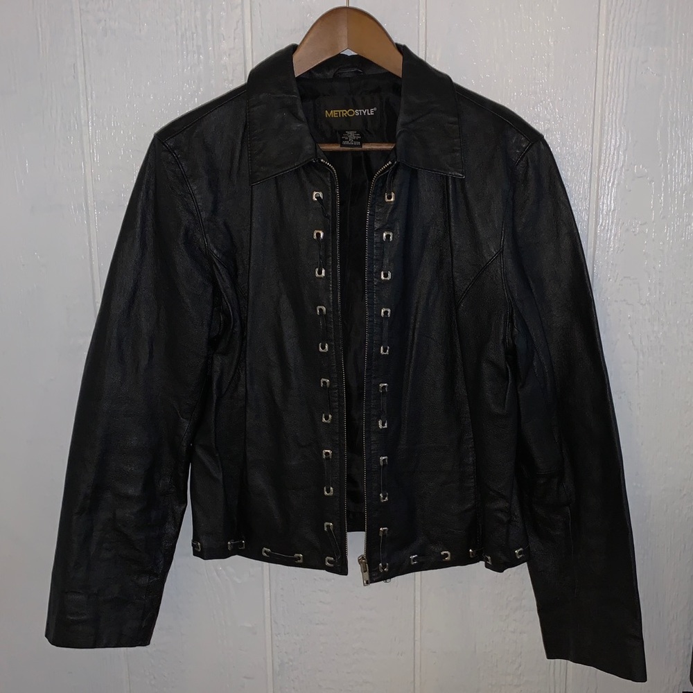 METROSTYLE black leather jacket with fringe woven